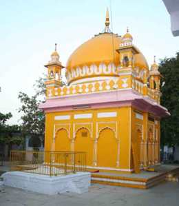 Dargah of Nizamuddin Aurangabadi